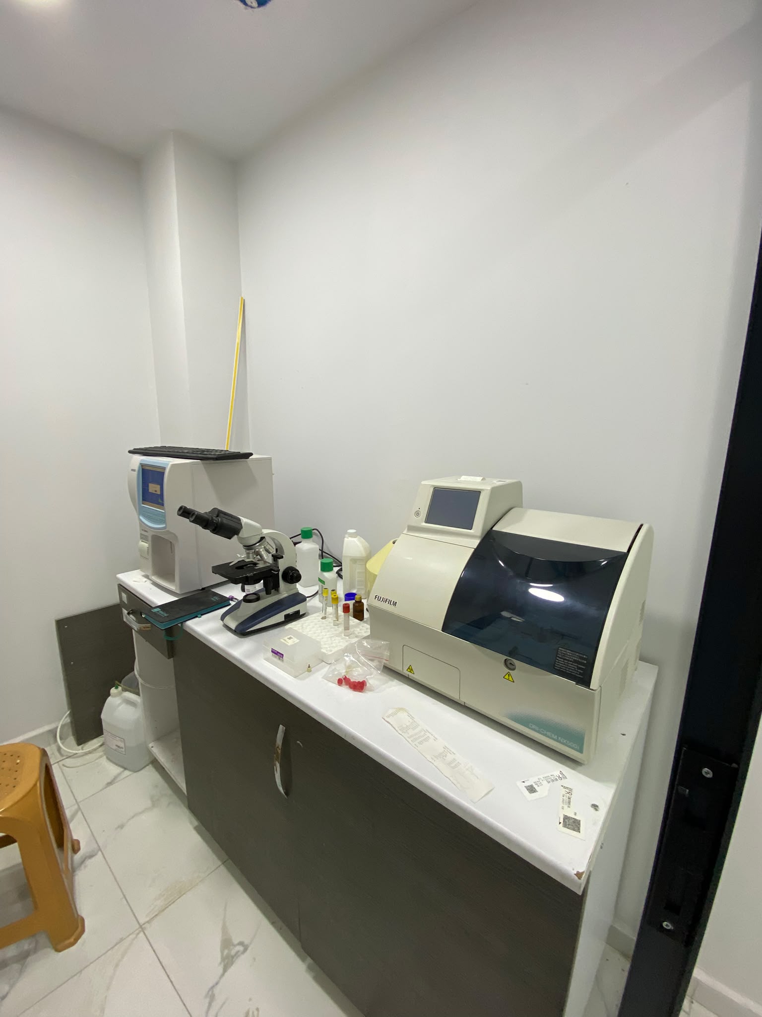 Umut Veteriner laboratuvar ve tahlil alanı
